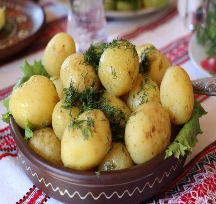 ukrainian-dill-potatoes-2652561_1920_0.jpg